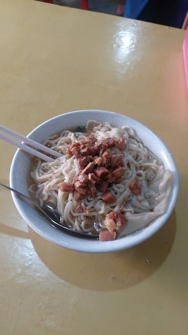 MIE AYAM MAS GINO