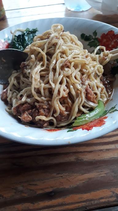 MIE AYAM PAK LOSO KUMIS