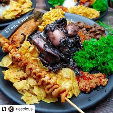 NASI CUMI HITAM MADURA PAK KRIS,MENTENG JAKARTA PUSAT