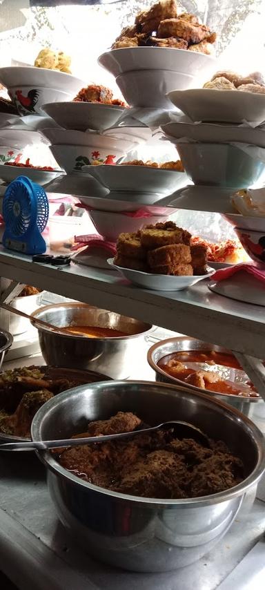 RM UNI MASAKAN PADANG