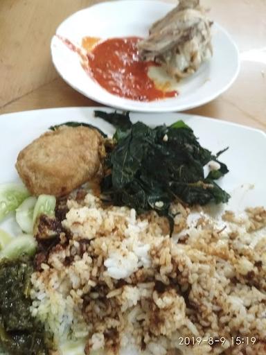 RUMAH MAKAN SEDERHANA