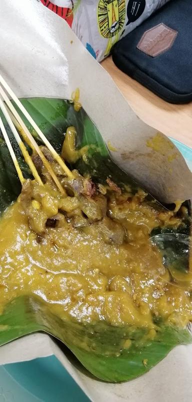 SATE PADANG & SOTO KETUPAT SAYUR PADANG MINANG SAIYO