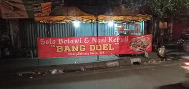 SOTO BETAWI DAN NASI KEBULI BANG DOEL