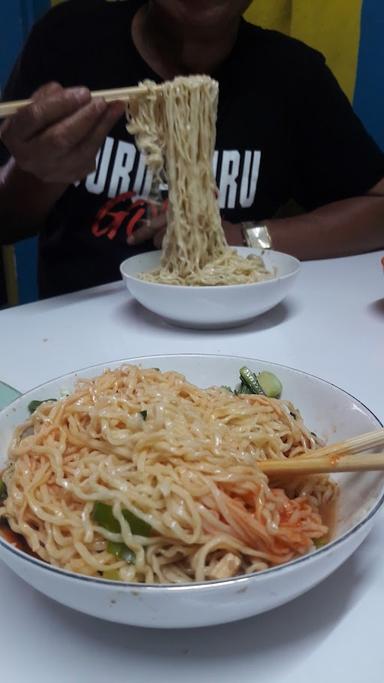 WARUNG NASI KAPAU MASAKAN PADANG