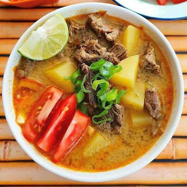 WARUNG SOTO DAN AYAM BAKAR IBU WASNAH