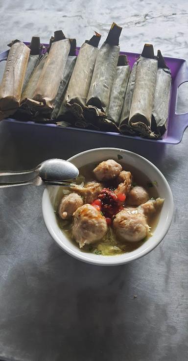 BAKSO MAKNYUS INTANI