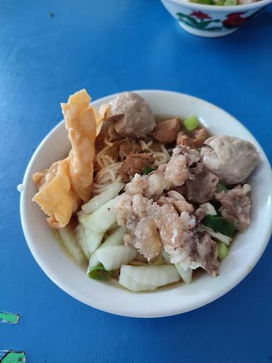 BAKSO PAK SADIYE TAMSIS