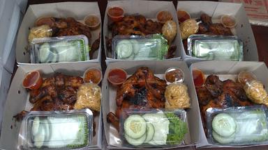 NASI KOTAK & AYAM BAKAR PAPI GRANDY