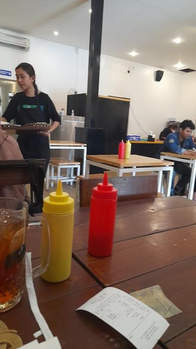 PANTIES PIZZA - JOGJA TAMAN SISWA