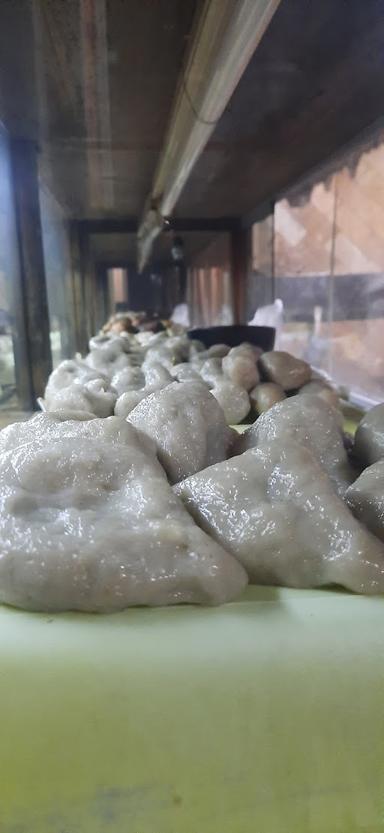 PEMPEK PALEMBANG MANG PARI 19 ILIR