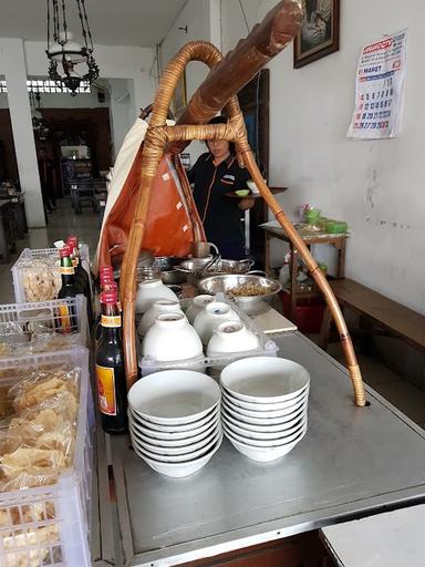 SOTO KUDUS GAJAHMADA