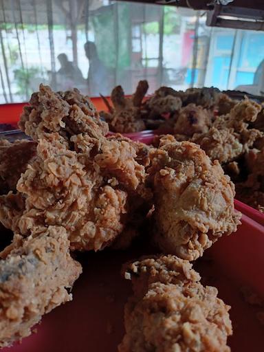 TEKNO ( CHICKEN AYAM & PENYETAN)