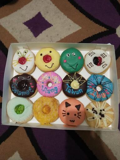 DONAT MADU CIHANJUANG MAGELANG