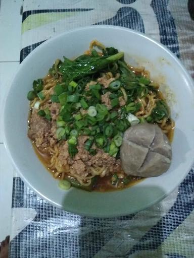 BAKSO DAN MIE AYAM PAK SO