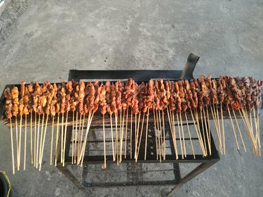 SATE MADURA CAK SALAM