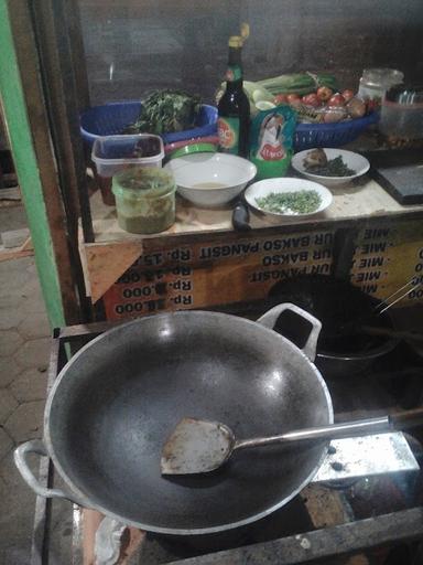 SATE PADANG DAN RM BUNDO