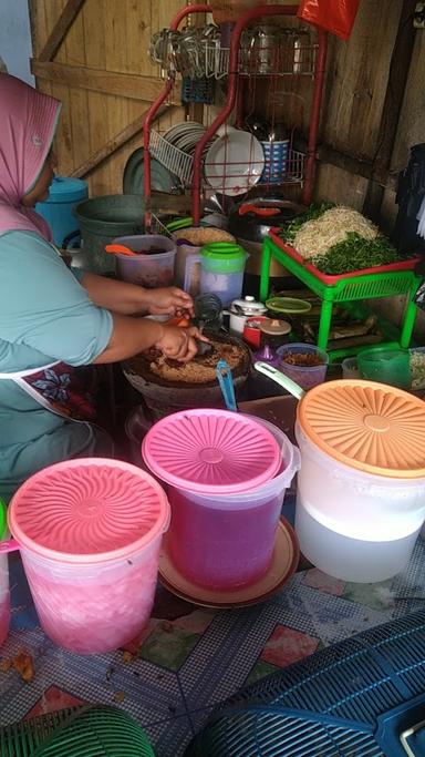 GENDAR PECEL KALIGETAS MBAK TI