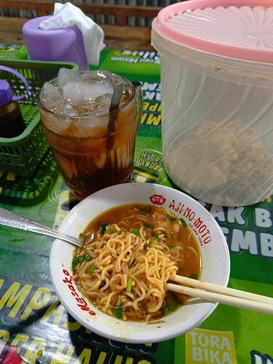 WARUNG MIE AYAM MAK YATEN