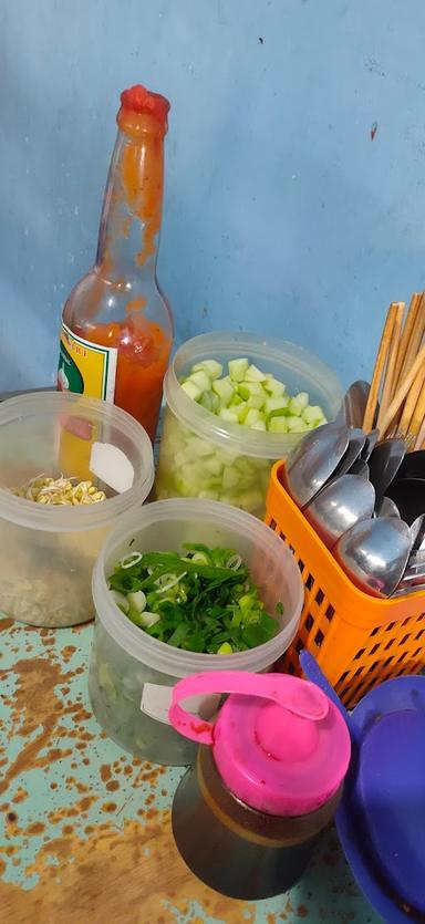 BAKSO & MIE AYAM WIRO