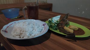 PECEL LELE KOLOWENANG