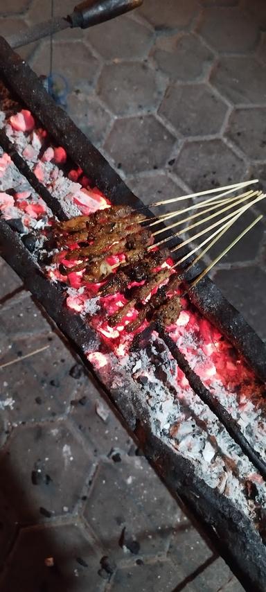 SATE AYAM MADURA CAK ADAM