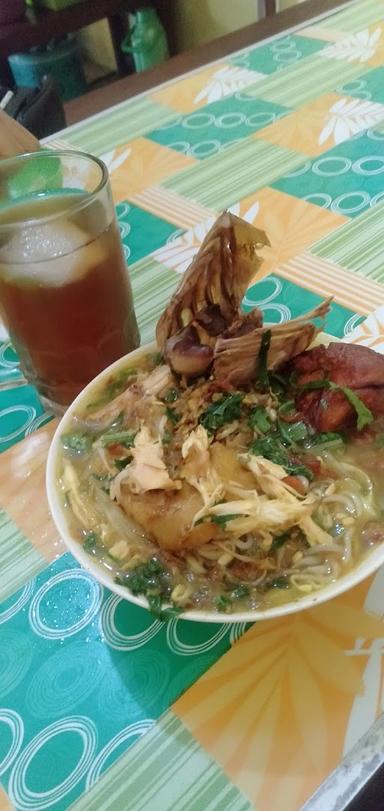 SOTO AYAM KAMPUNG MBAK RIRIN