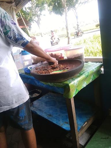 WARUNG MAKAN BU ATIK