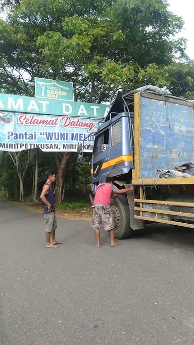 WARUNG MAKAN MBAH TARDJO