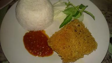 AYAM KREMES TULANG LUNAK