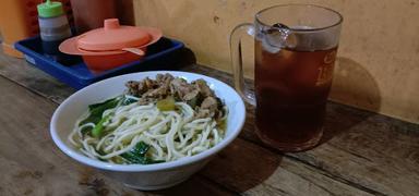 BAKSO DAN MIE AYAM OPTIMIS