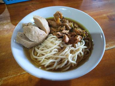 BAKSO DAN MIE AYAM OPTIMIS