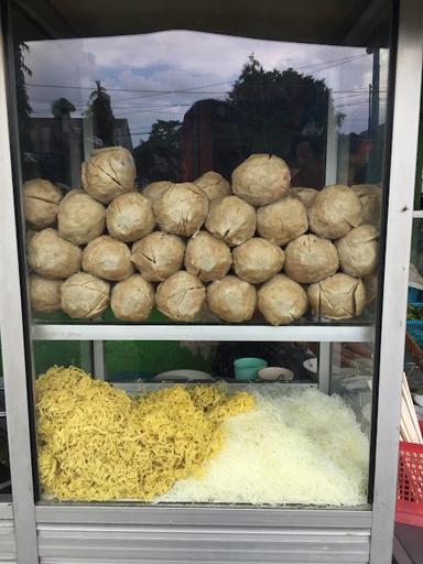 BAKSO & MIE AYAM MANDALA