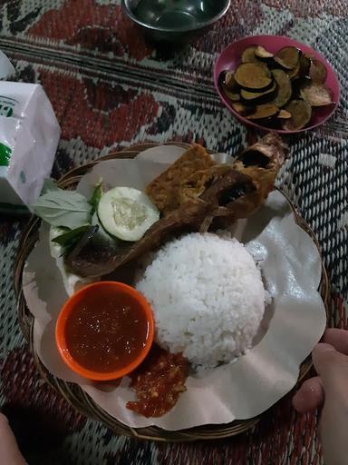 PECEL LELE SARI LAUT 1