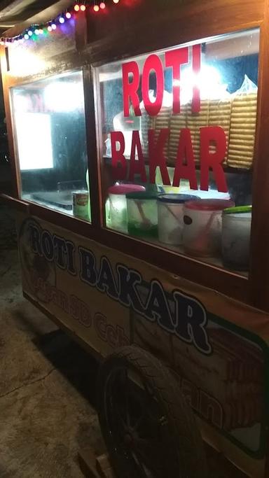 ROTI BAKAR DEPAN SD CEBONGAN