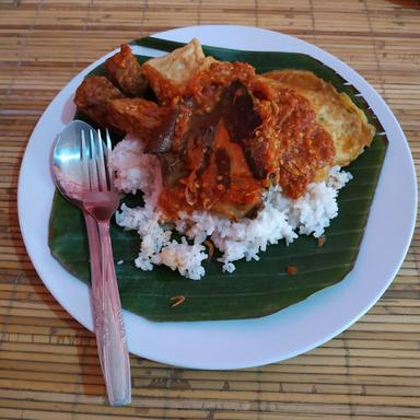 WARUNG DAHAR UTI KEA SPECIAL IKAN PARI DAN BABY CUMI