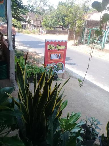 MIE AYAM IDOLA MBAK IDA