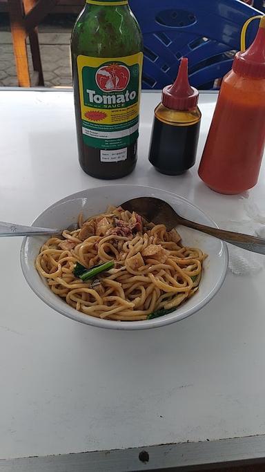 BAKSO & MIE AYAM ARIF