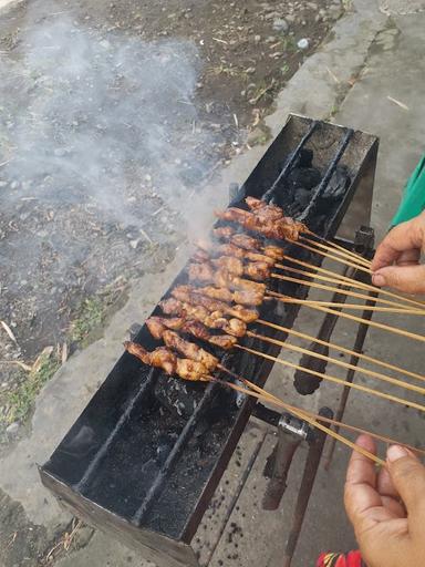 SATE AYAM SUMBER REJEKI