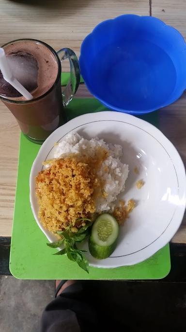 WARUNG MAKAN SEDERHANA BU NDIIL