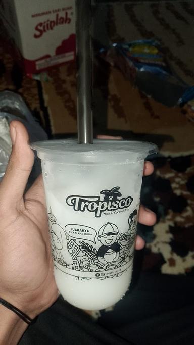 ES DEGAN TROPISCO - BANDAR LOR