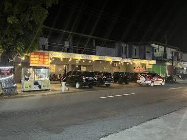 MBOK CIPTO SOTO & AYAM GORENG