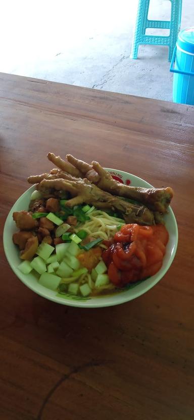 MIE AYAM & SOTO AYAM MBAK ANIK