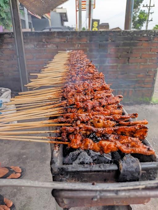 SATE AYAM ASLI MADURA CAK AZIZ