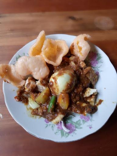 WARUNG MAKAN BU ANA GADO GADO,LOTEK,SOTO