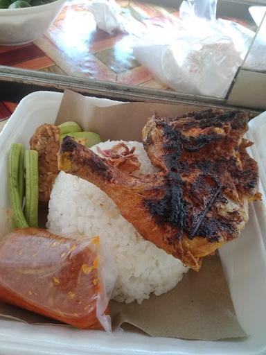 WR.AYAM BAKAR NAYLA