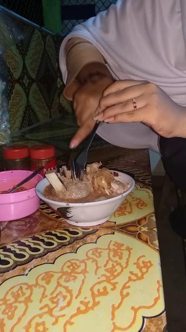 BAKSO MIE AYAM BANG EDO