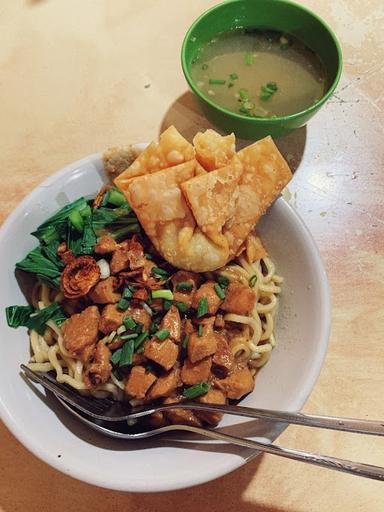 BAKSO DAN MIE AYAM LANGGENG JAYA