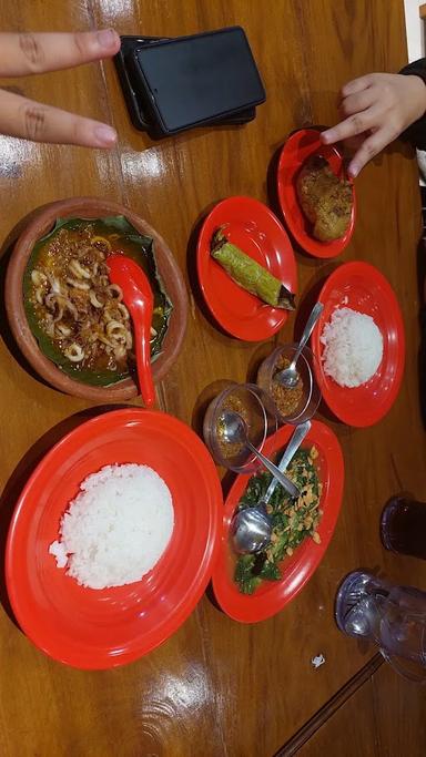 DERMAGA RASA SEAFOOD SURABAYA