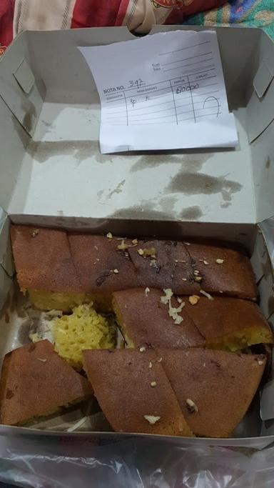 ENGLAND MARTABAK & TERANG BULAN