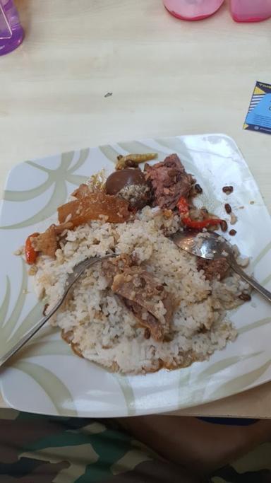 GUDEG BU HAR